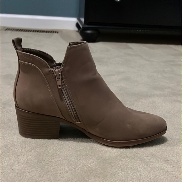 Brown / Taupe Faux Leather Booties - Picture 5 of 9